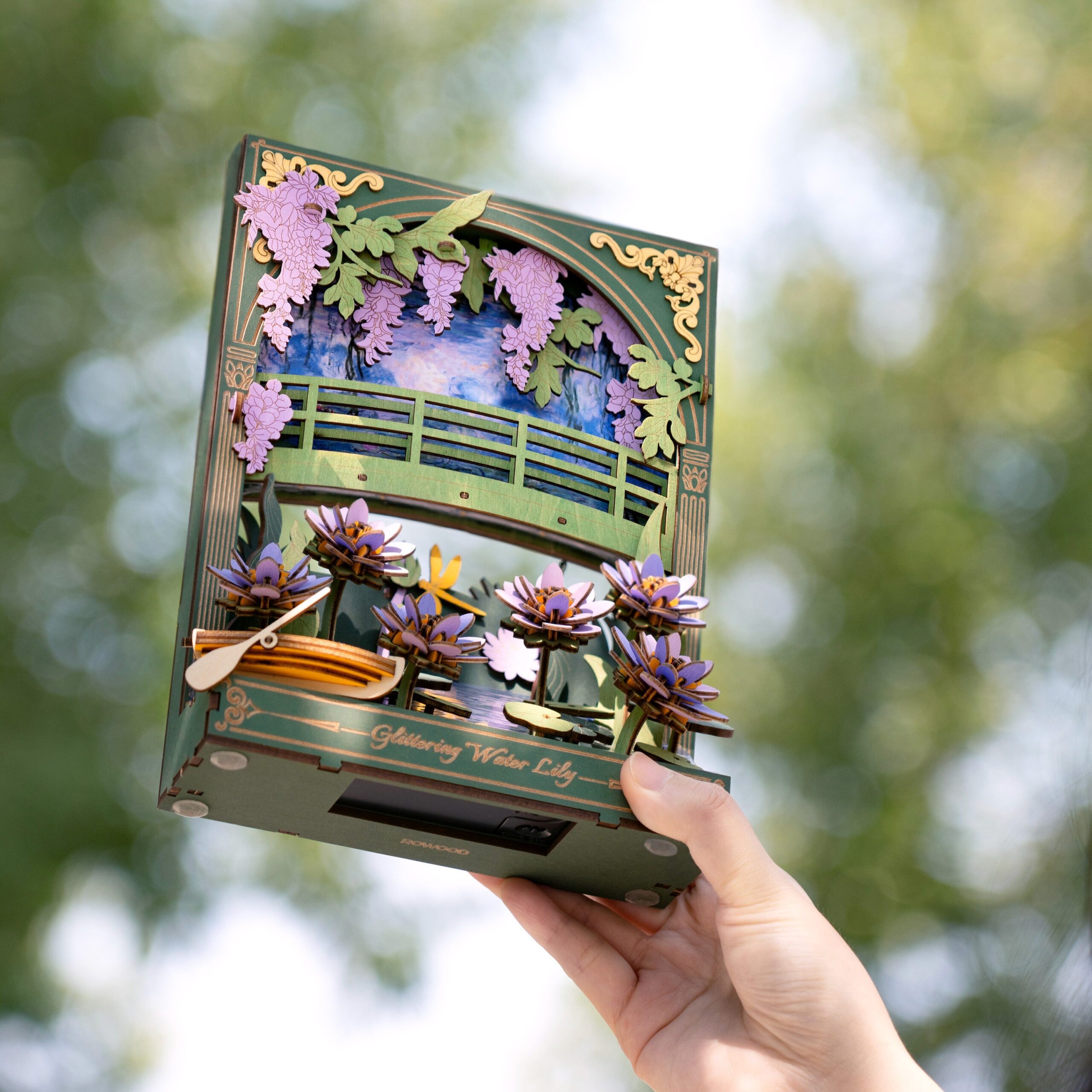 Storm Time Store | Glittering Water Lily w/ LED Lights - Image 4