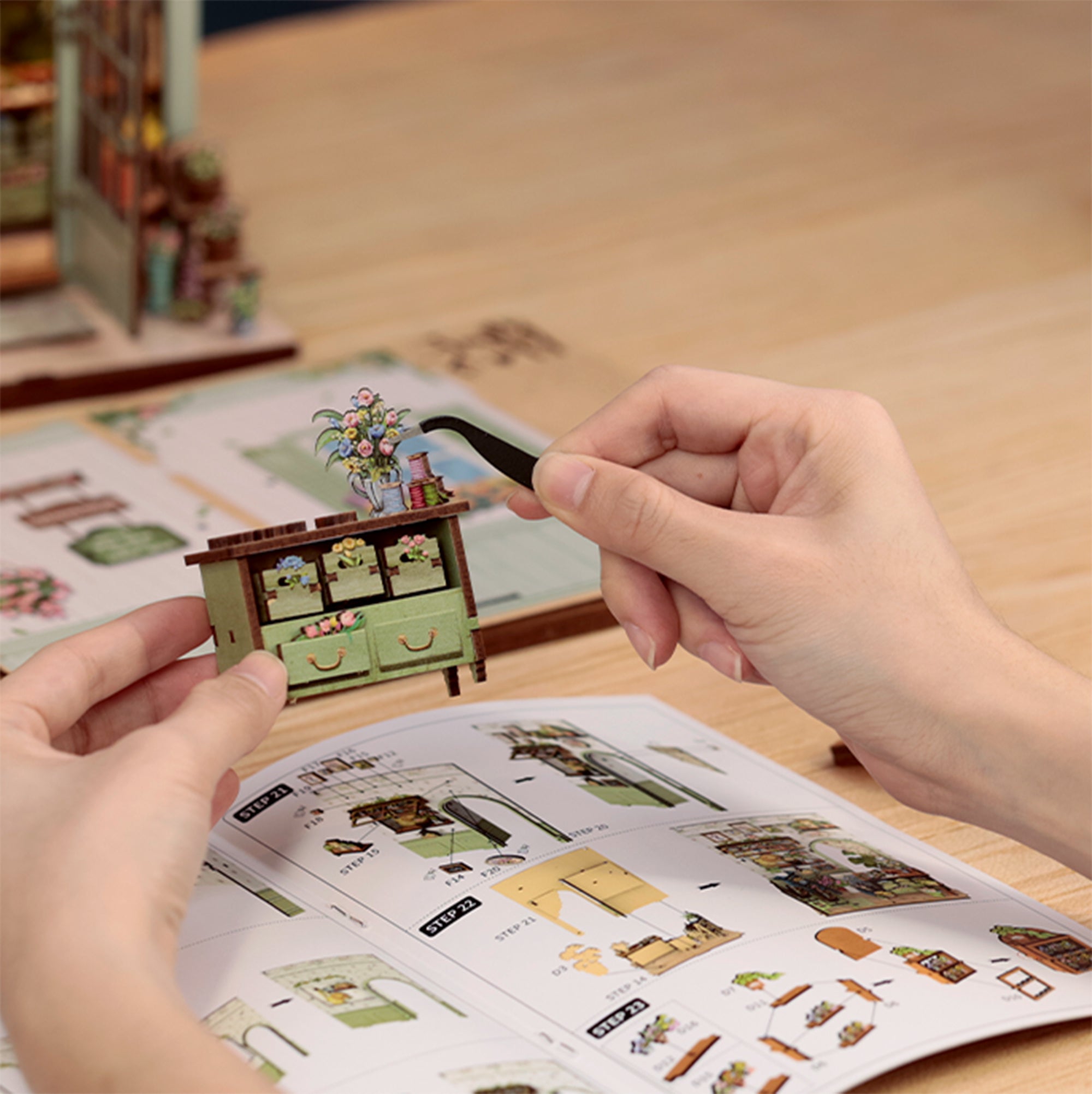 Storm Time Store | Champs-Élysées Florist - Image 8