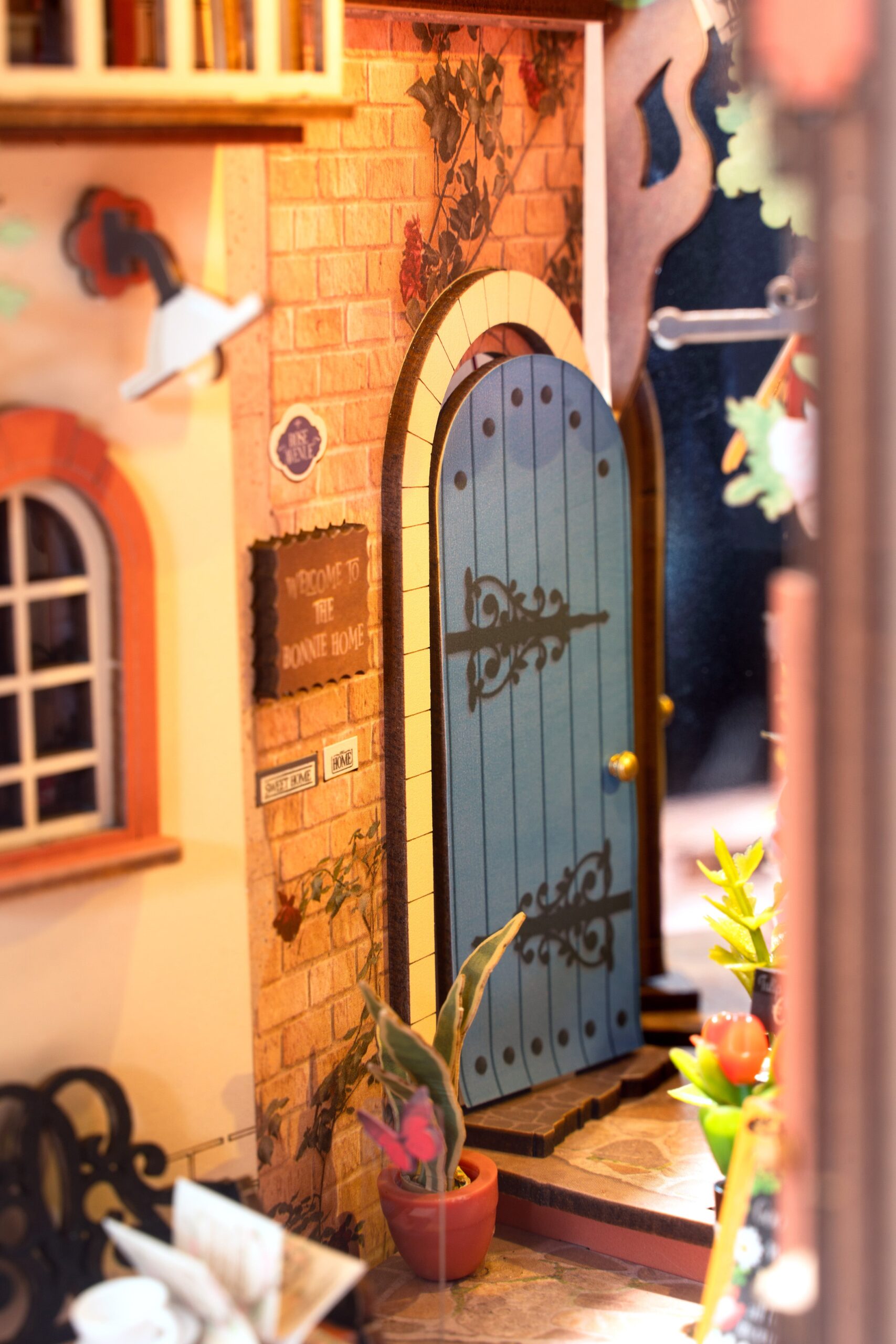 Storm Time Store | Floral Corner w/ Dust Cover - Image 5