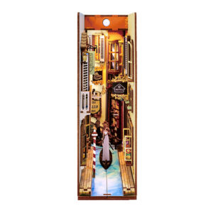 Storm Time Store | Travel in Venice