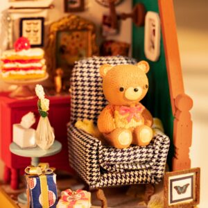 Alternative view of Storm Time Store | Holiday Living Room